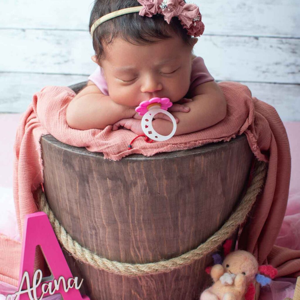 sesión fotográfica de bebé recién nacido